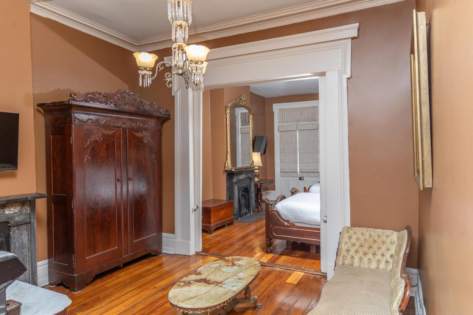 Lamothe House Hotel A French Quarter Guest Houses Property Новий Орлеан Екстер'єр фото