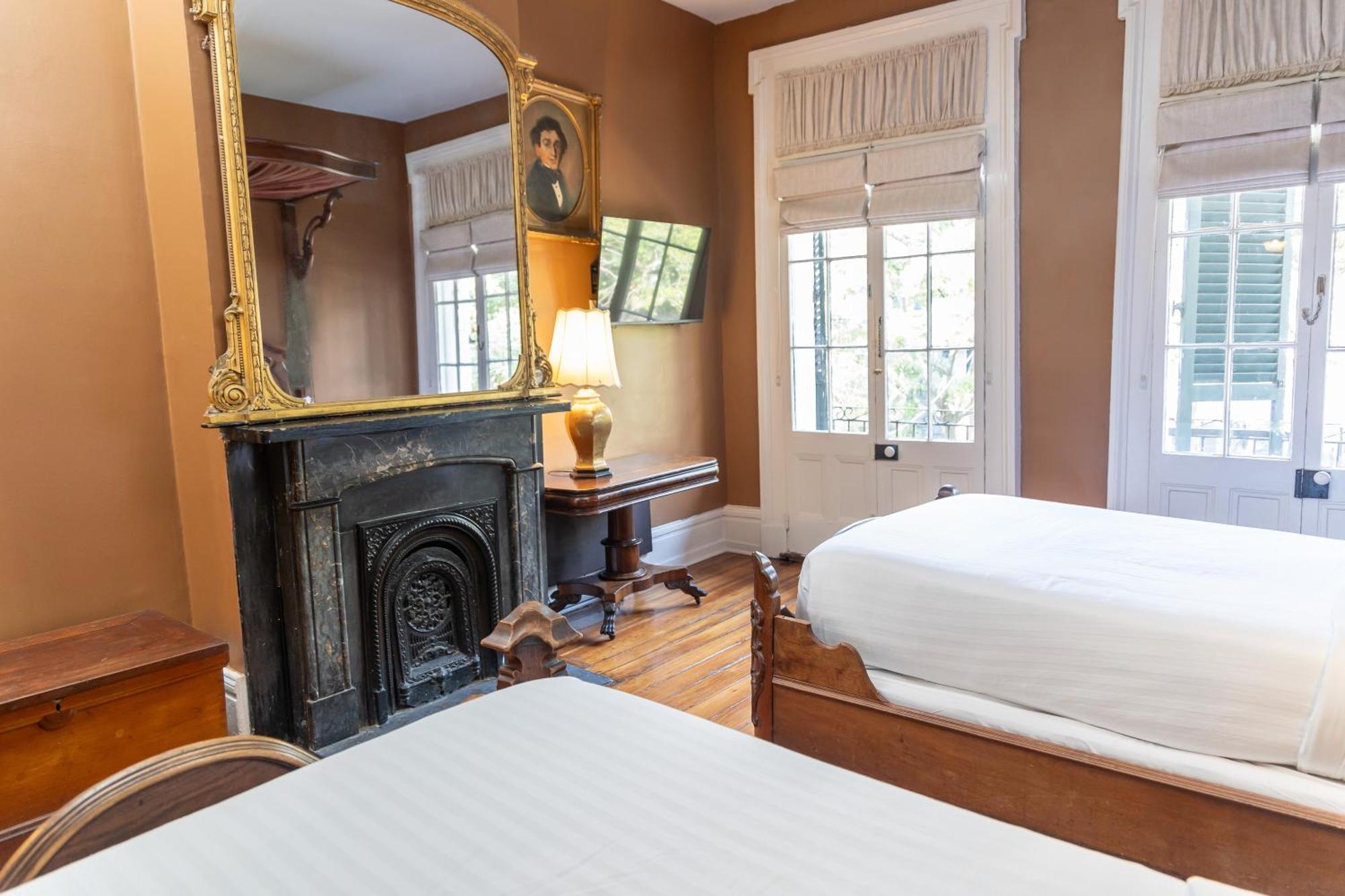 Lamothe House Hotel A French Quarter Guest Houses Property Новий Орлеан Екстер'єр фото