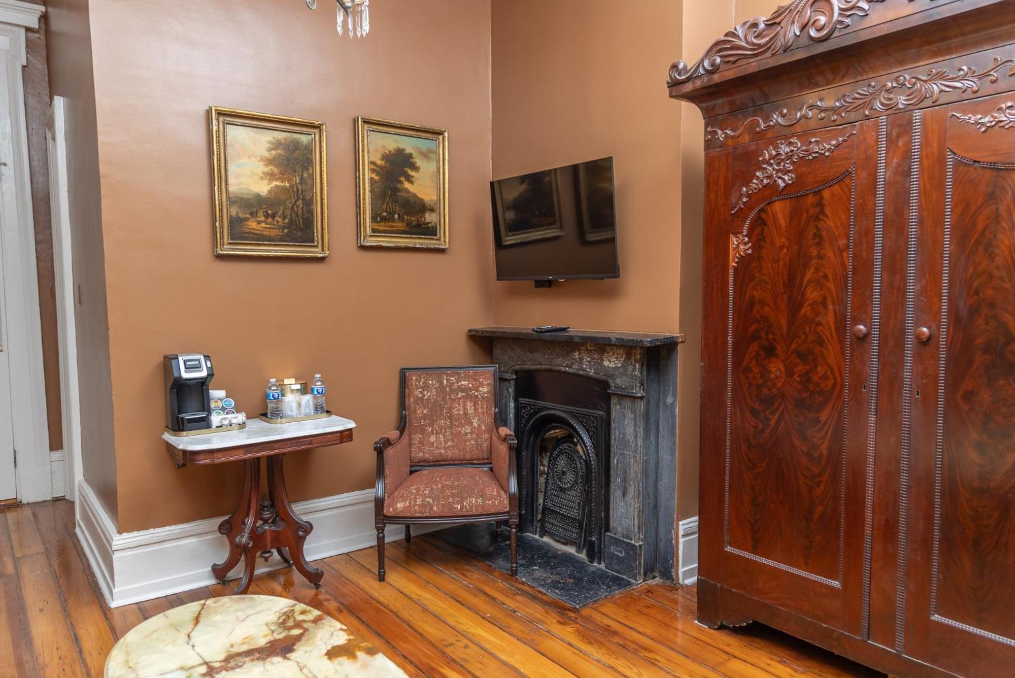 Lamothe House Hotel A French Quarter Guest Houses Property Новий Орлеан Екстер'єр фото