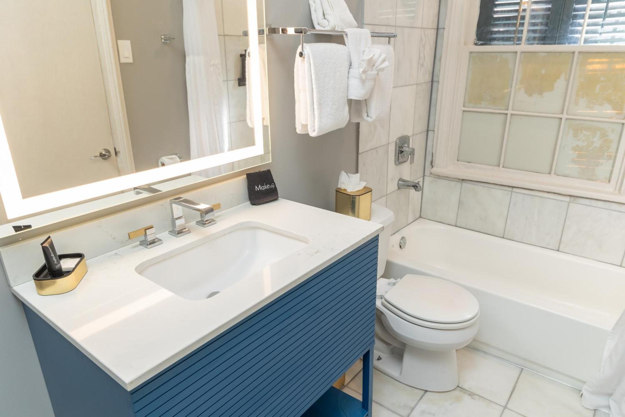Lamothe House Hotel A French Quarter Guest Houses Property Новий Орлеан Екстер'єр фото