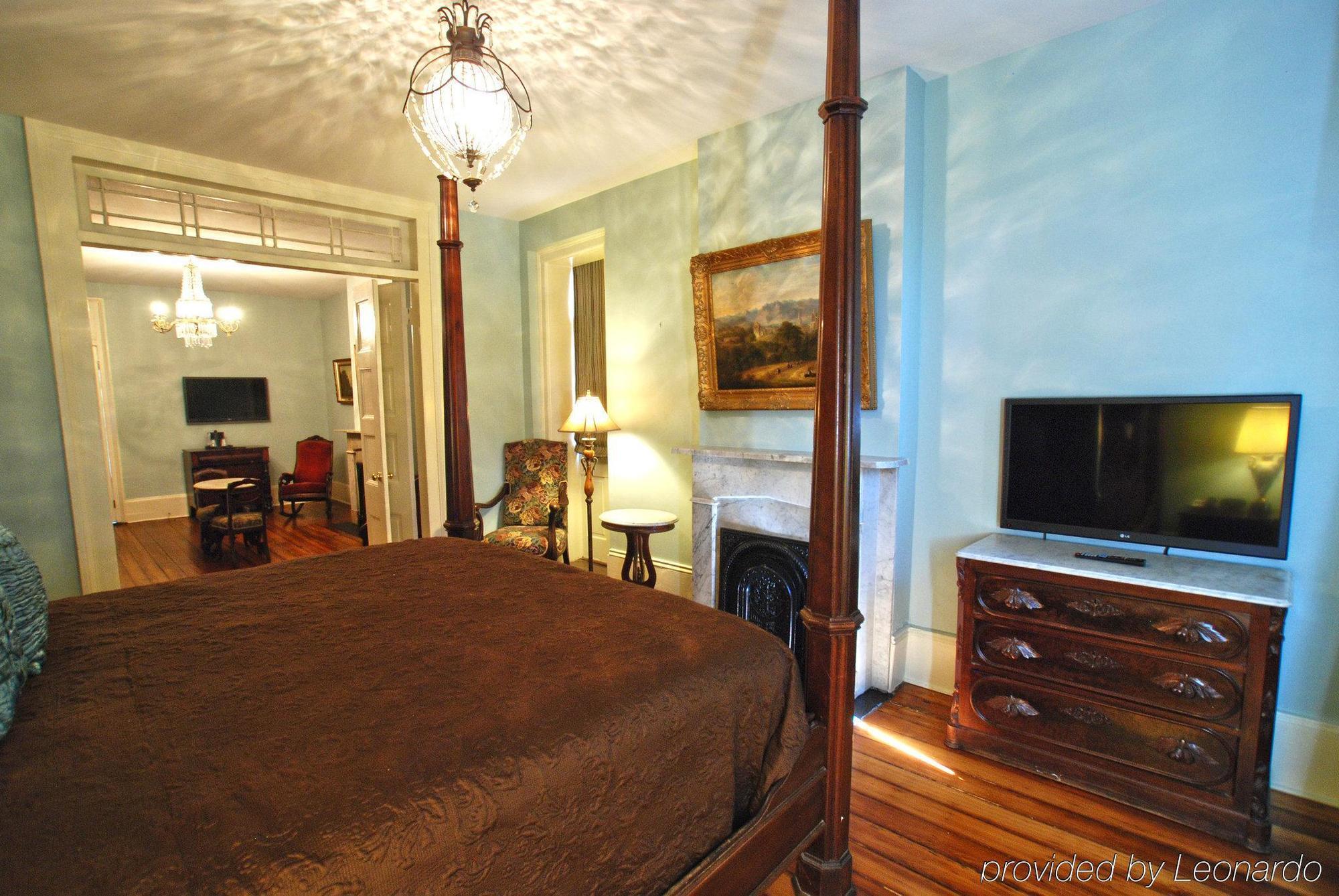 Lamothe House Hotel A French Quarter Guest Houses Property Новий Орлеан Екстер'єр фото